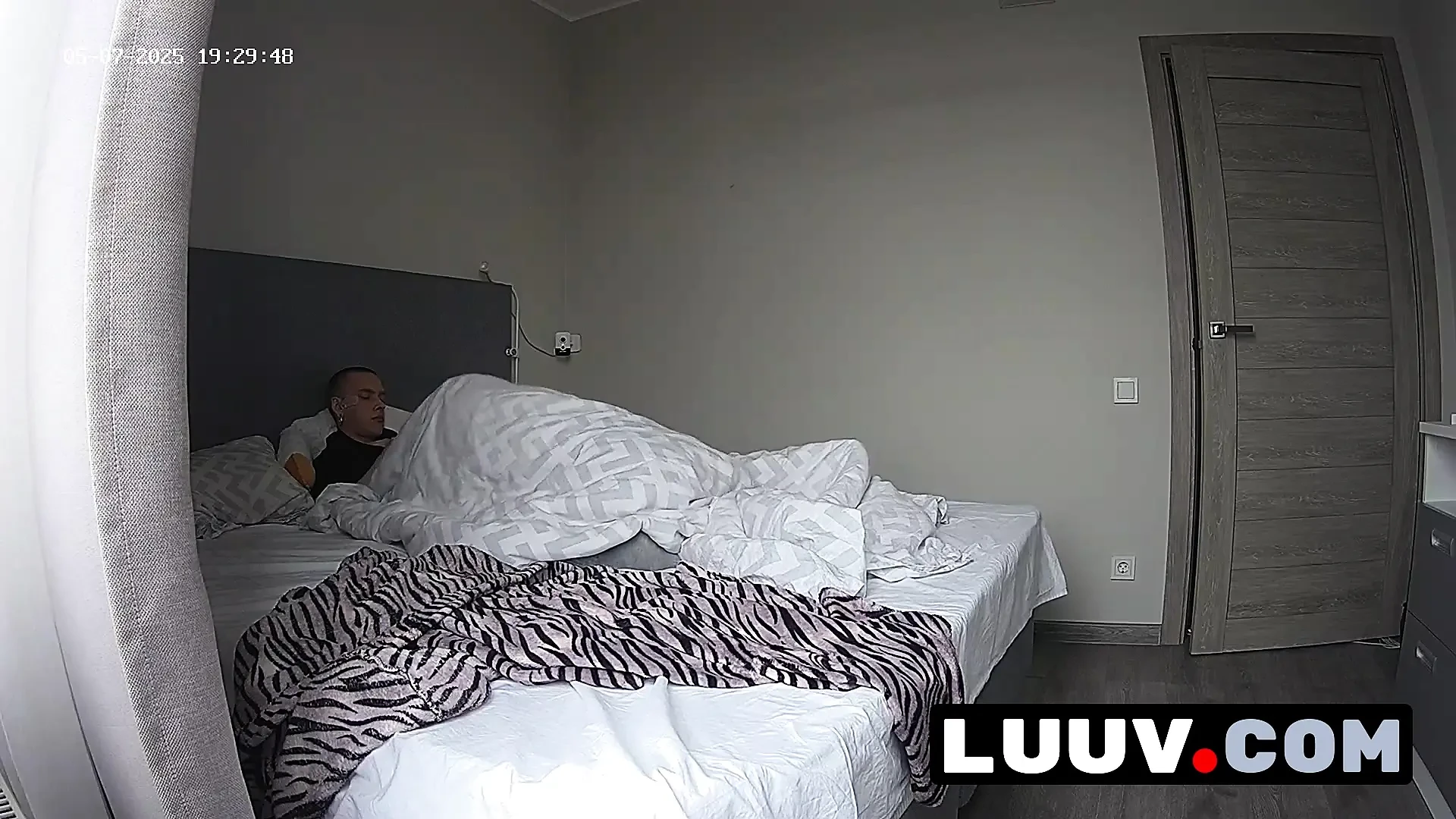 LUUV. Morning sex between the young couple Kareflore and Abbadon